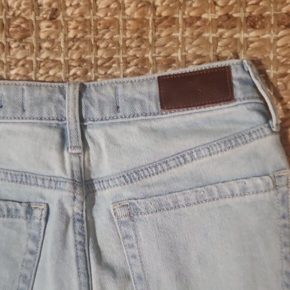 Hollister Light Blue Ripped Ankle Jeans - Picture 7 of 9